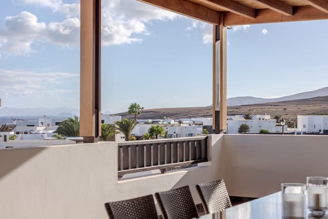 5 soverom Villa til salgs i Puerto Calero, Yaiza med svømmebasseng garasje - € 1 450 000 (Ref: 9301932)