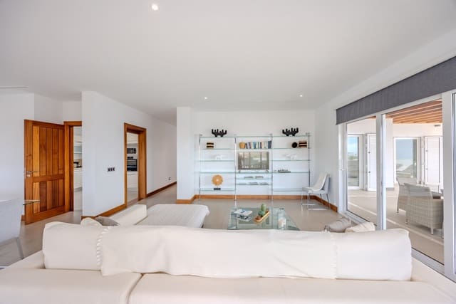 5 soverom Villa til salgs i Puerto Calero, Yaiza med svømmebasseng garasje - € 1 450 000 (Ref: 9301932)