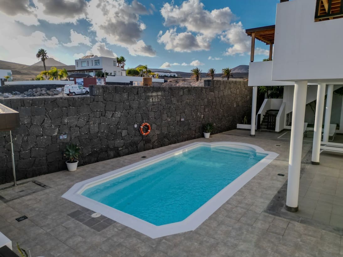 5 soverom Villa til salgs i Puerto Calero med svømmebasseng garasje - € 1 450 000 (Ref: 9301932)