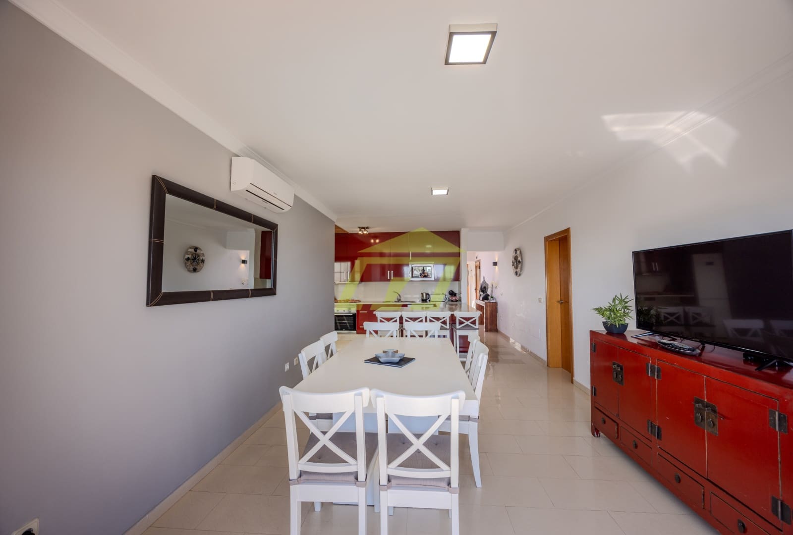 5 slaapkamer Halfvrijstaande villa te koop in Playa Blanca met zwembad garage - € 699.000 (Ref: 9309104)