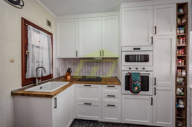 2 slaapkamer Rijtjeshuis te koop in Playa Honda, San Bartolomé - € 299.000 (Ref: 9360766)