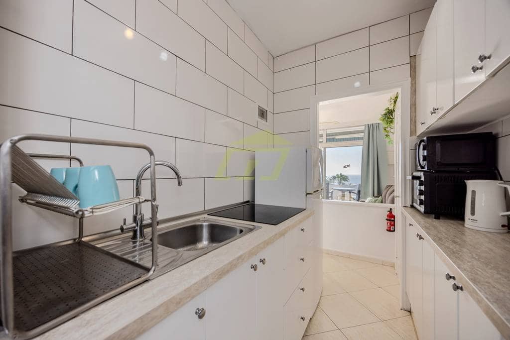1 soveværelse Lejlighed til salg i Puerto del Carmen med swimmingpool - € 249.000 (Ref: 9363001)