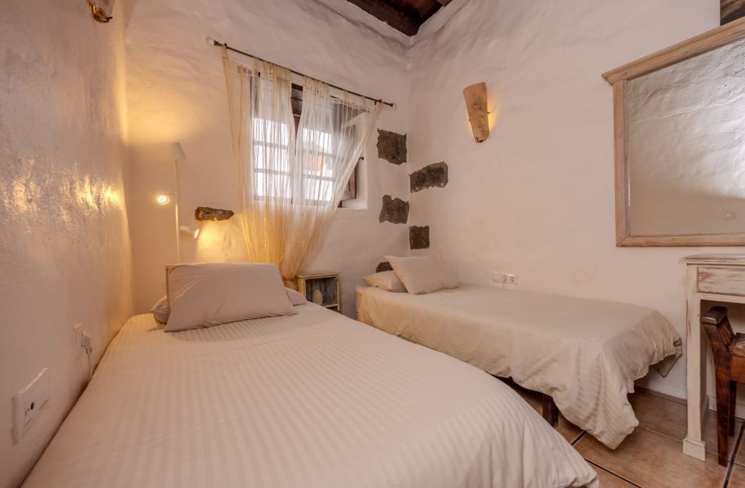 5 sovrum Finca/Hus på landet till salu i Tiagua med pool garage - 895 000 € (Ref: 9379974)