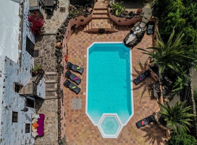 5 bedroom Finca/Country House for sale in Tiagua, Teguise with pool garage - € 895,000 (Ref: 9379974)