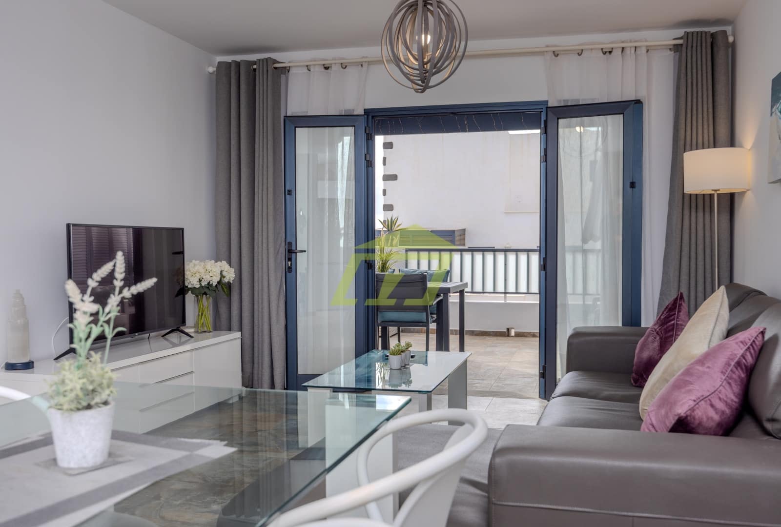 3 quarto Moradia em Banda para venda em Playa Blanca com piscina garagem - 475 000 € (Ref: 9388638)