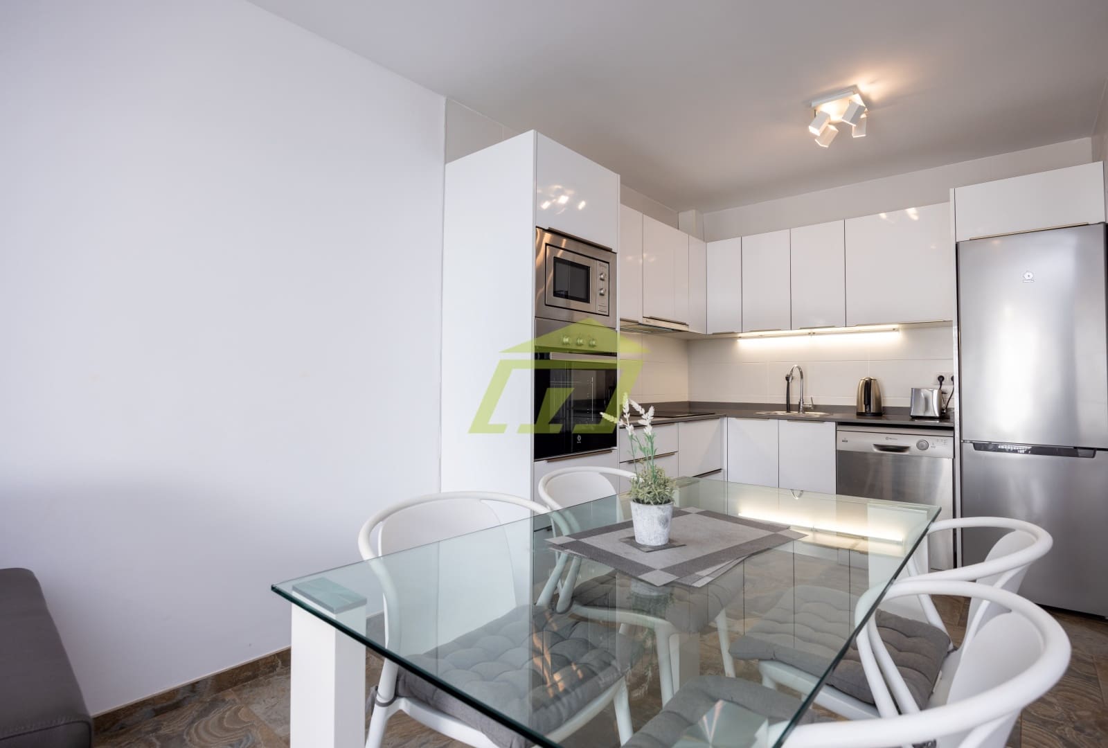 3 quarto Moradia em Banda para venda em Playa Blanca com piscina garagem - 475 000 € (Ref: 9388638)