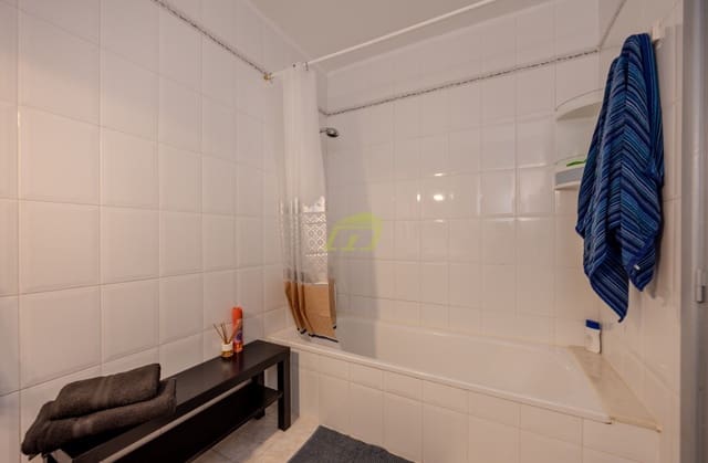 1 slaapkamer Appartement te koop in Costa Teguise, Teguise met zwembad - € 214.000 (Ref: 9396829)