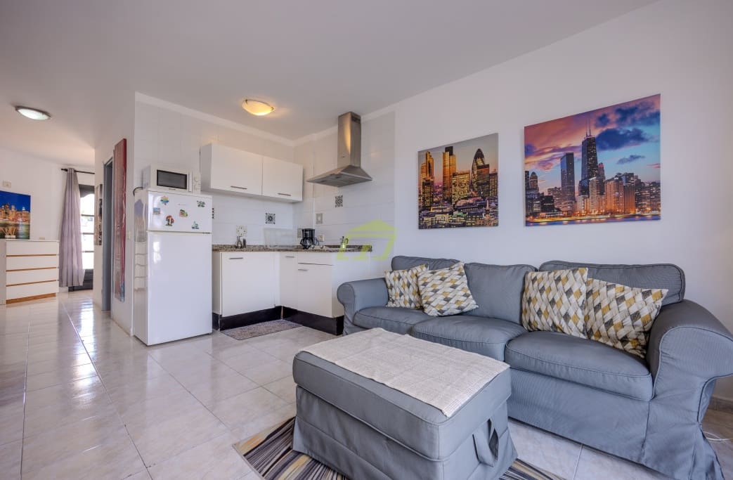 1 slaapkamer Appartement te koop in Costa Teguise met zwembad - € 214.000 (Ref: 9396829)