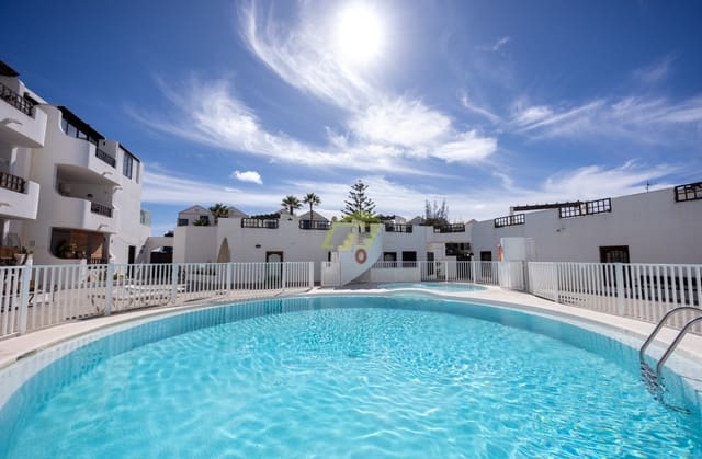 1 slaapkamer Appartement te koop in Costa Teguise, Teguise met zwembad - € 214.000 (Ref: 9396829)