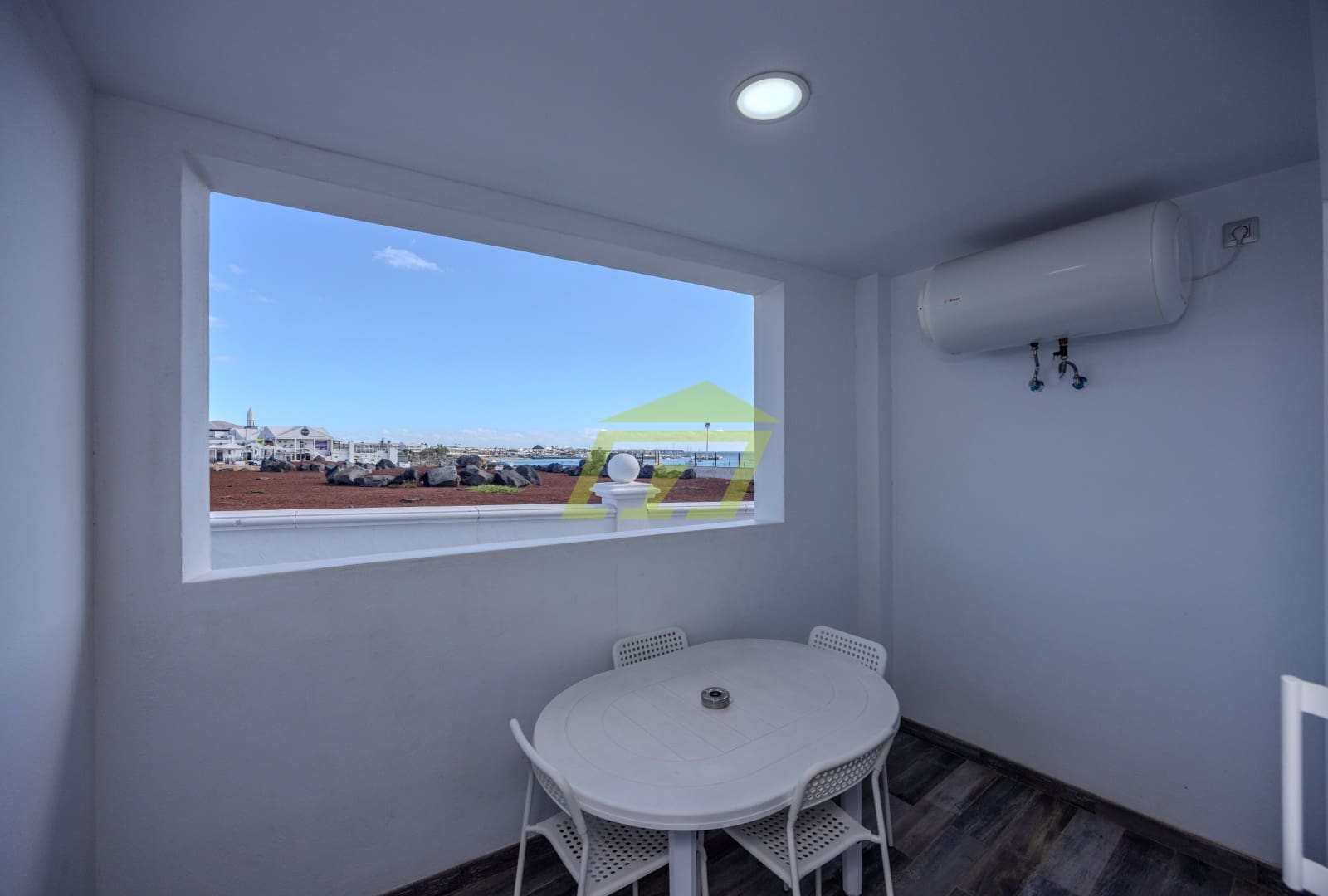 2 makuuhuone Huoneisto myytävänä paikassa Playa Blanca - 365 000 € (Ref: 9396861)