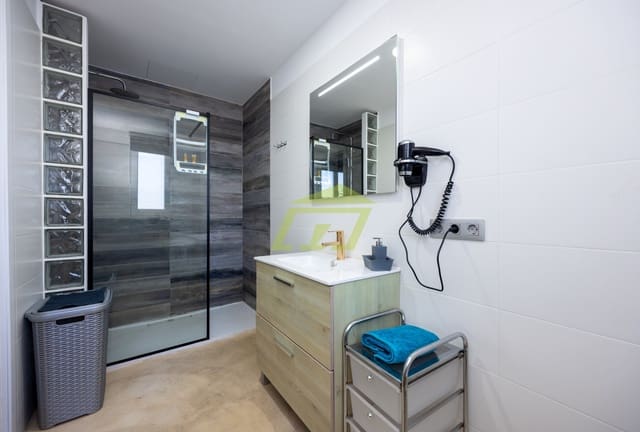 2 sypialnia Apartament na sprzedaż w Playa Blanca, Yaiza - 365 000 € (Ref: 9396861)