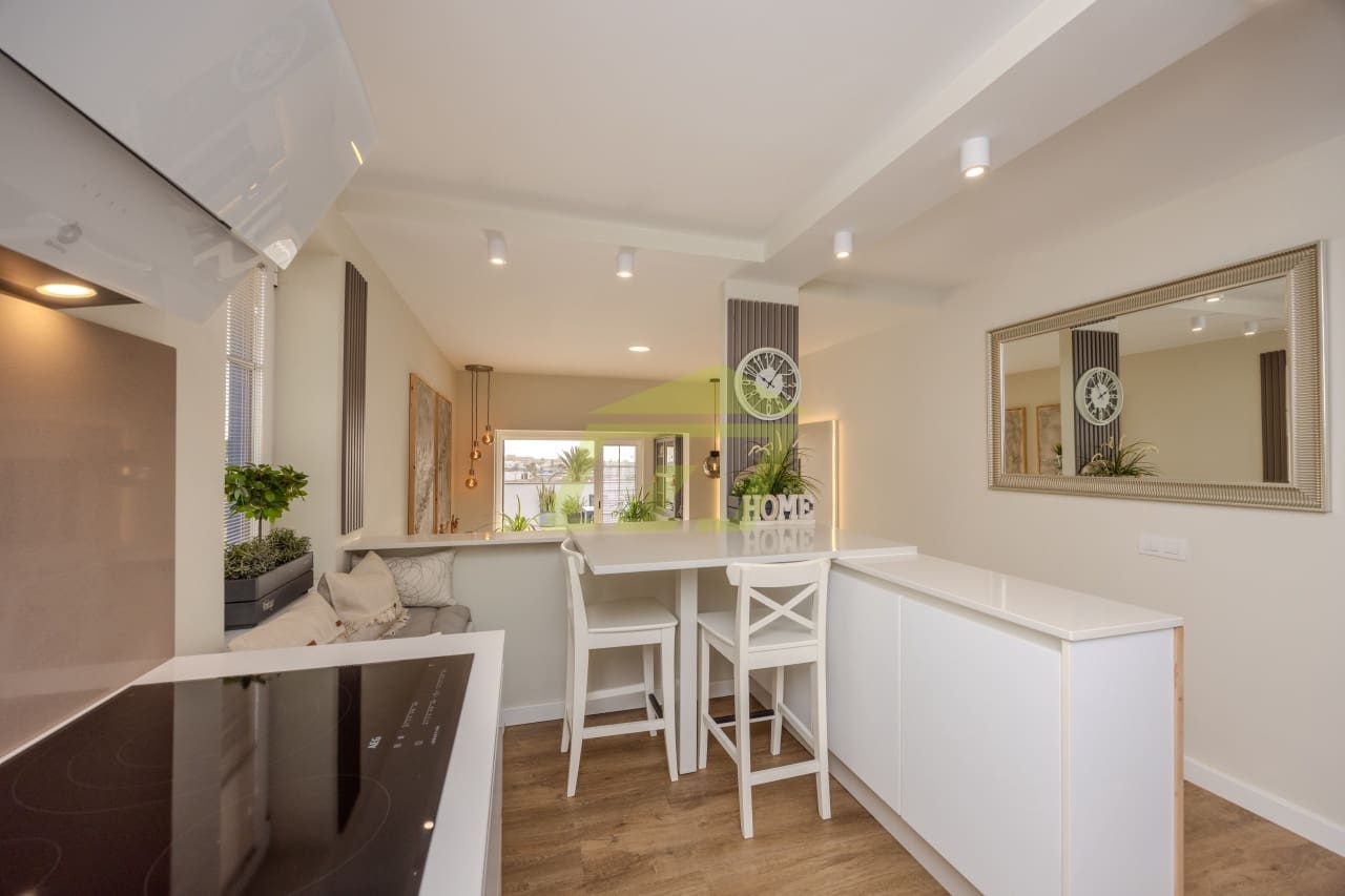 2 soveværelse Lejlighed til salg i Costa Teguise med swimmingpool - € 345.000 (Ref: 9412577)