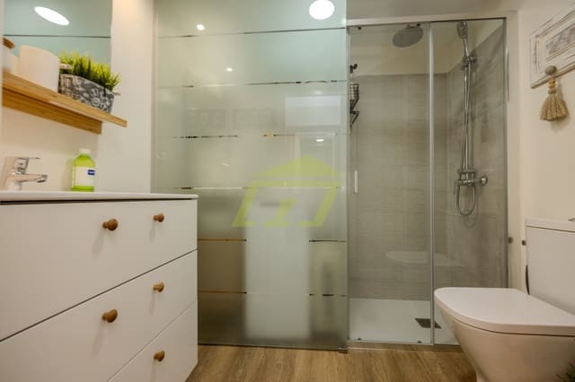 2 slaapkamer Appartement te koop in Costa Teguise, Teguise met zwembad - € 345.000 (Ref: 9412577)