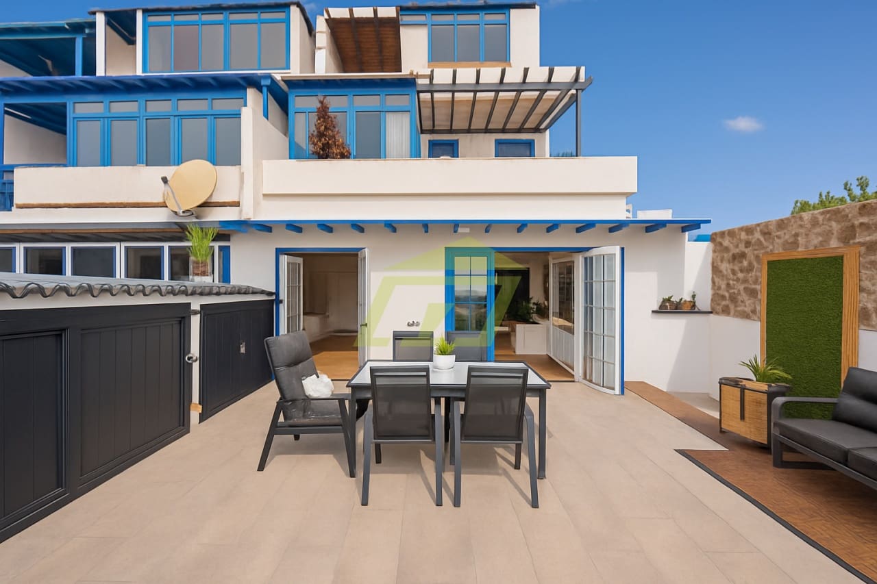 2 soveværelse Lejlighed til salg i Costa Teguise med swimmingpool - € 345.000 (Ref: 9412577)