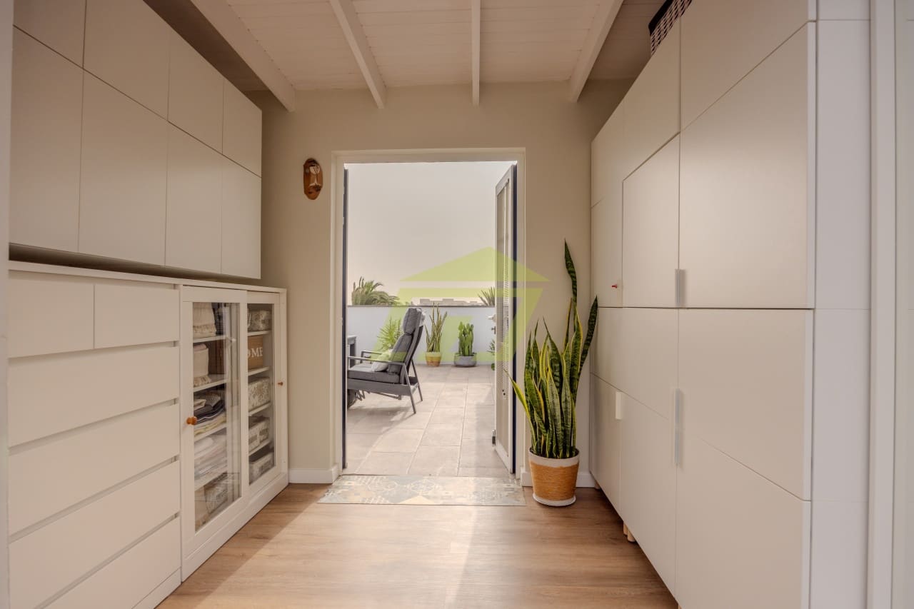 2 soveværelse Lejlighed til salg i Costa Teguise med swimmingpool - € 345.000 (Ref: 9412577)