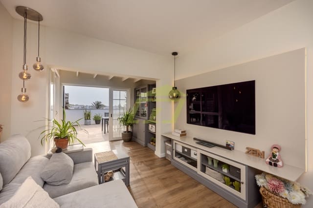 2 slaapkamer Appartement te koop in Costa Teguise, Teguise met zwembad - € 345.000 (Ref: 9412577)