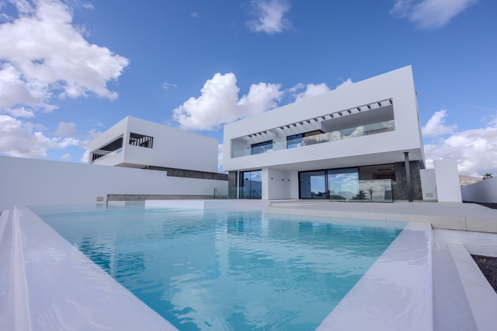 6 makuuhuone Huvila myytävänä paikassa Puerto Calero mukana uima-altaan 
autotalli - 2 600 000 € (Ref: 9417696)