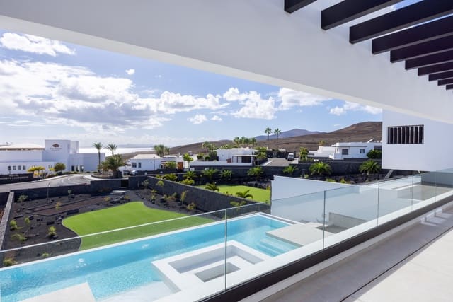 6 soveværelse Villa til salg i Puerto Calero, Yaiza med swimmingpool garage - € 2.600.000 (Ref: 9417696)