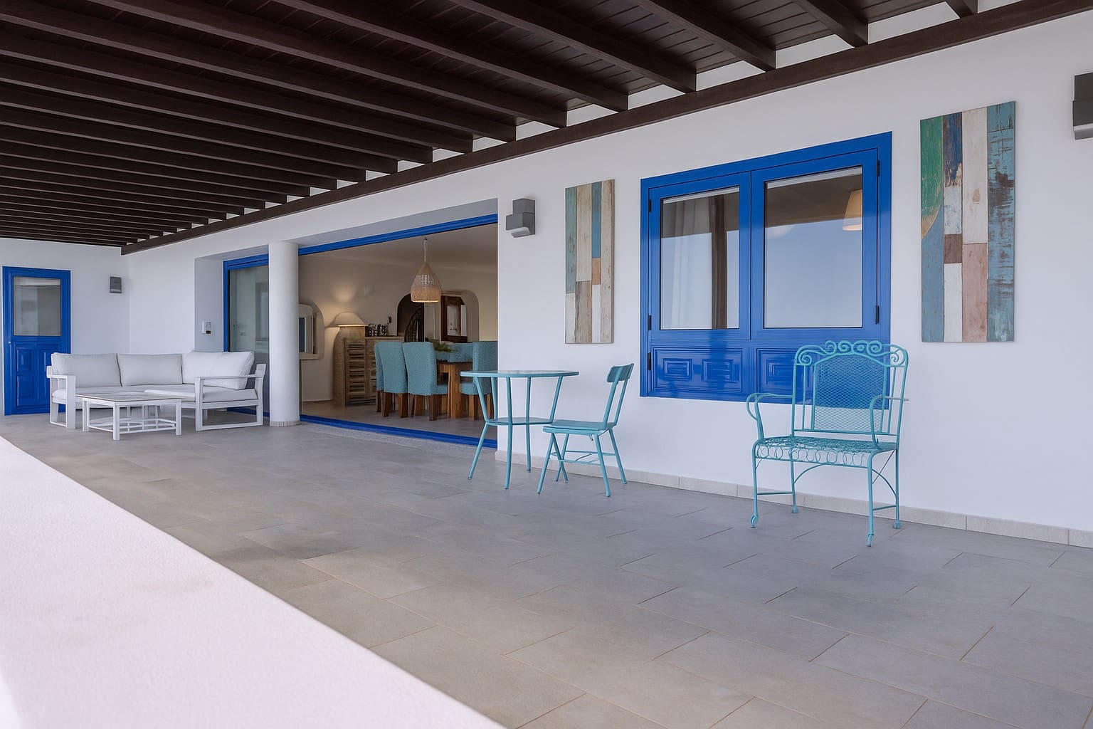 6 bedroom Villa for sale in Puerto del Carmen with pool garage - € 1,200,000 (Ref: 9417703)