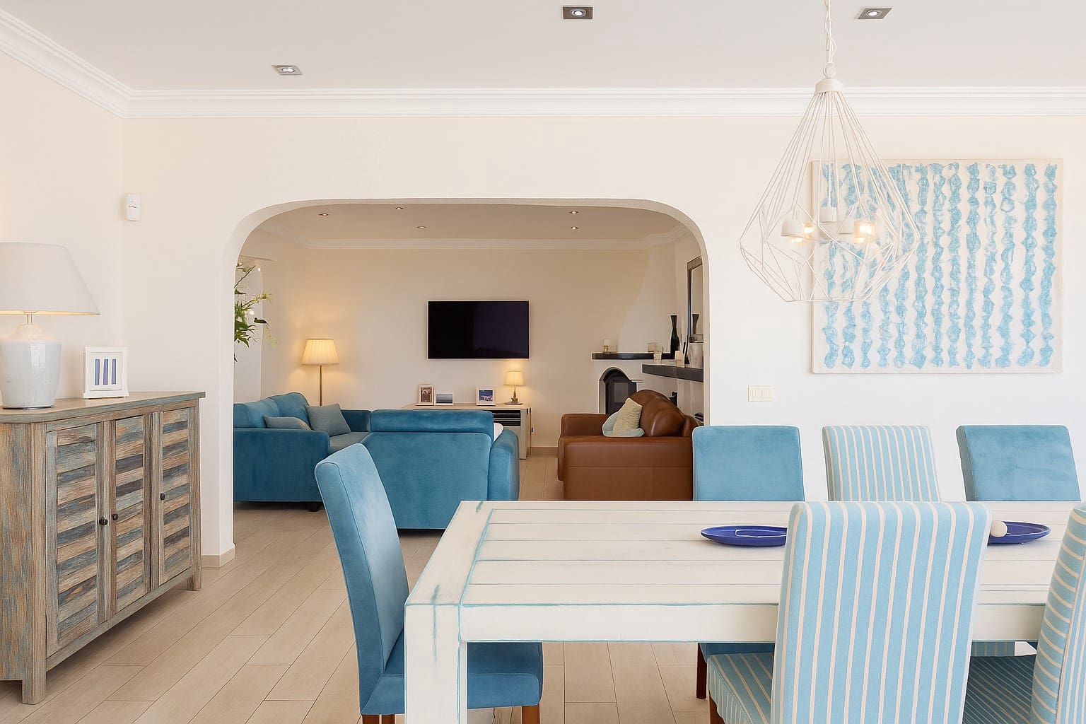 6 bedroom Villa for sale in Puerto del Carmen with pool garage - € 1,200,000 (Ref: 9417703)