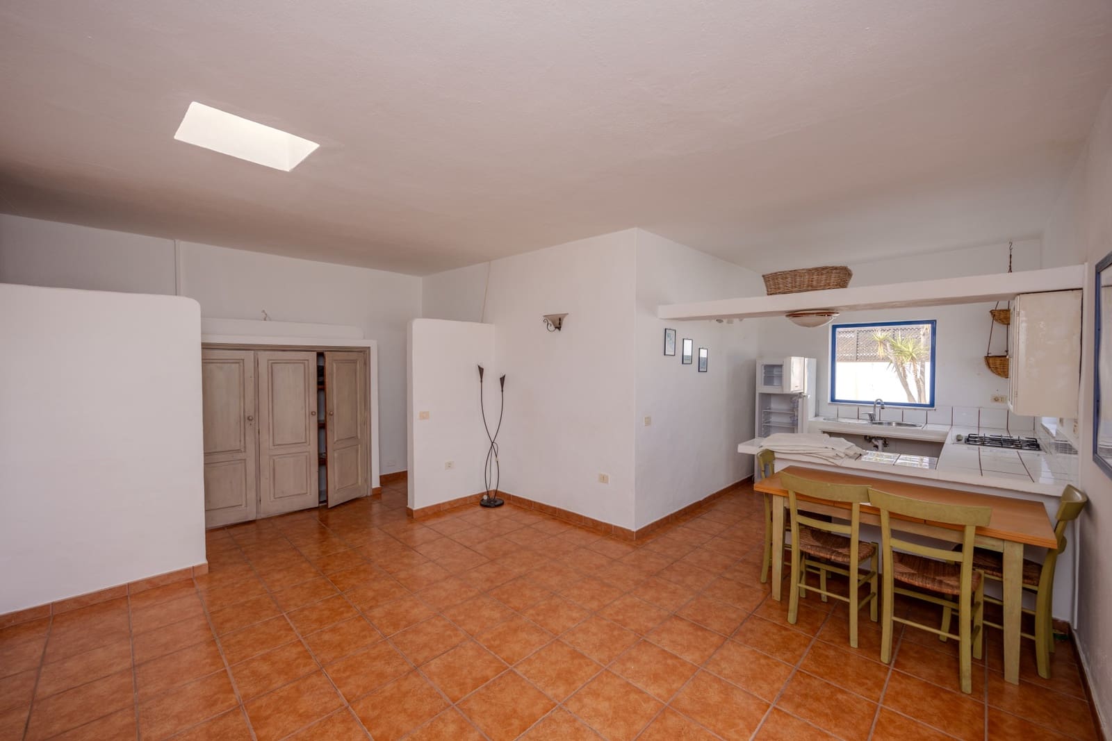 6 bedroom Villa for sale in Puerto del Carmen with pool garage - € 1,200,000 (Ref: 9417703)