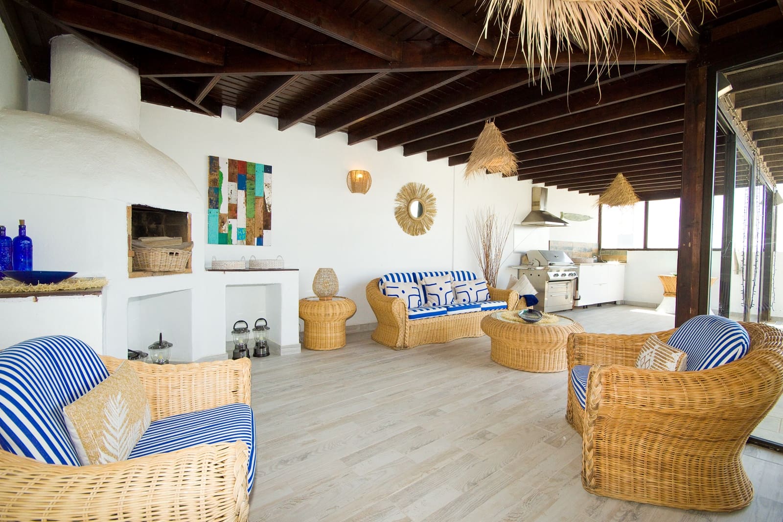 6 bedroom Villa for sale in Puerto del Carmen with pool garage - € 1,200,000 (Ref: 9417703)