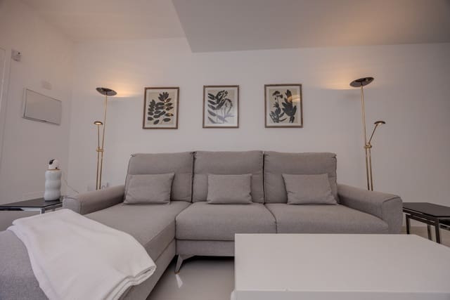 2 soveværelse Bungalow til salg i Playa Honda, San Bartolomé med swimmingpool - € 480.000 (Ref: 9417704)