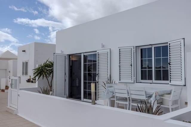 2 soveværelse Bungalow til salg i Playa Honda, San Bartolomé med swimmingpool - € 480.000 (Ref: 9417704)