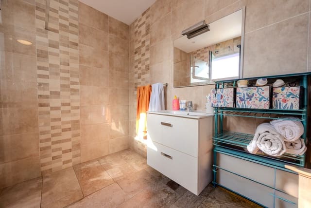 1 soverom Leilighet til salgs i Puerto del Carmen, Tías med svømmebasseng - € 229 950 (Ref: 9417705)