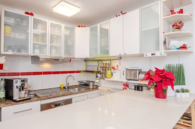 2 sypialnia Apartament na sprzedaż w Puerto del Carmen, Tías z basenem - 299 000 € (Ref: 9421536)