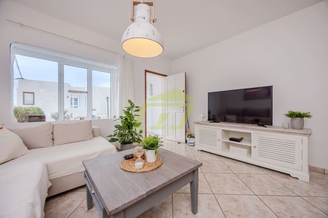 1 slaapkamer Appartement te koop in Puerto del Carmen, Tías - € 215.000 (Ref: 9421642)