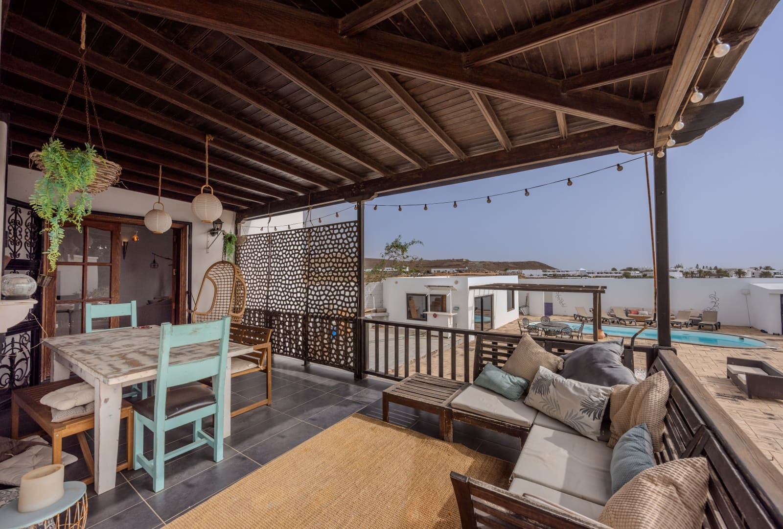 5 soverom Villa til salgs i Costa Teguise med svømmebasseng garasje - € 785 000 (Ref: 9432494)