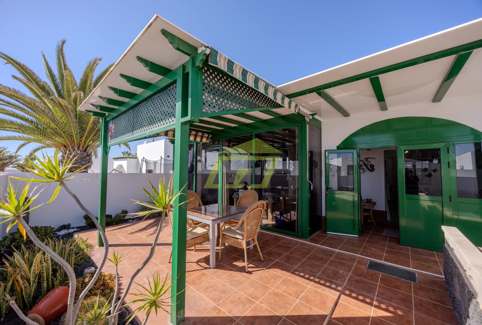 2 sypialnia Willa na sprzedaż w Playa Blanca z basenem - 329 000 € (Ref: 9444865)