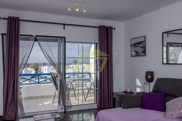 2 chambre Appartement à vendre à Puerto del Carmen, Tías avec piscine - 320 000 € (Ref: 9446728)