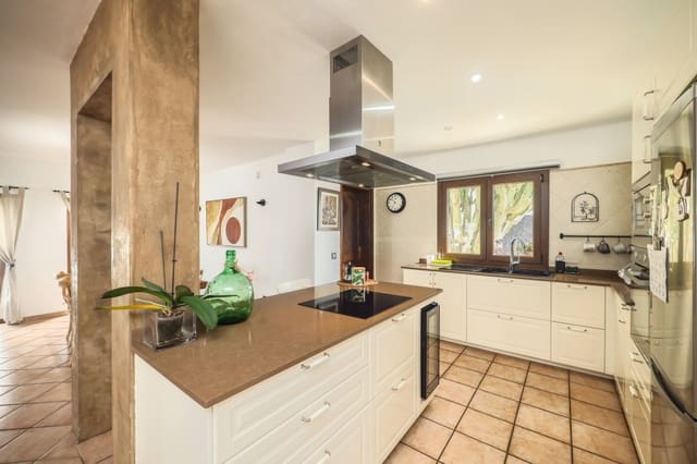 3 soverom Villa til salgs i Tías - € 595 000 (Ref: 9458442)