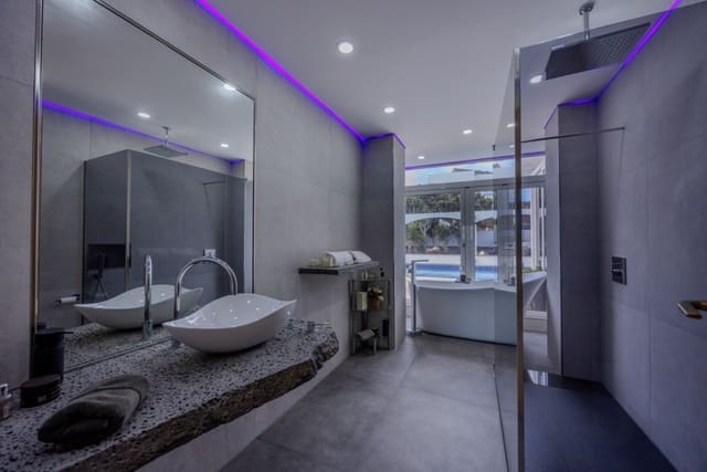 Chalet de 5 habitaciones en Tías en venta con piscina - 830.000 € (Ref: 9458444)