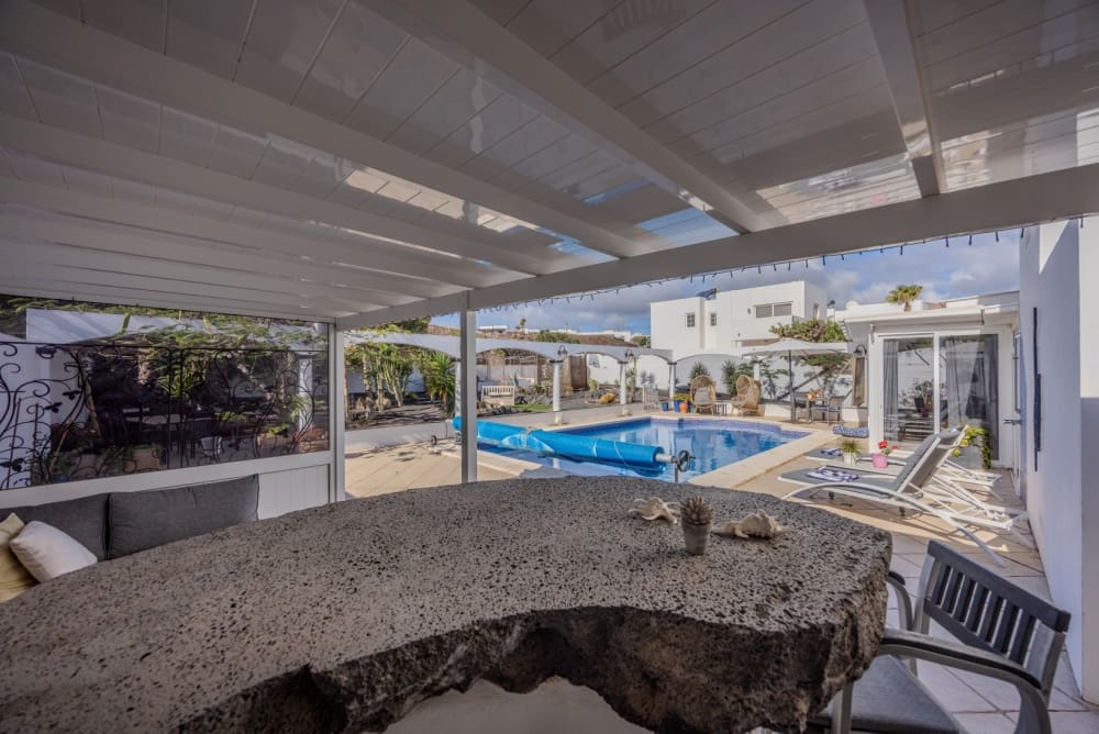 5 makuuhuone Huvila myytävänä paikassa Tias mukana uima-altaan - 830 000 € (Ref: 9458444)