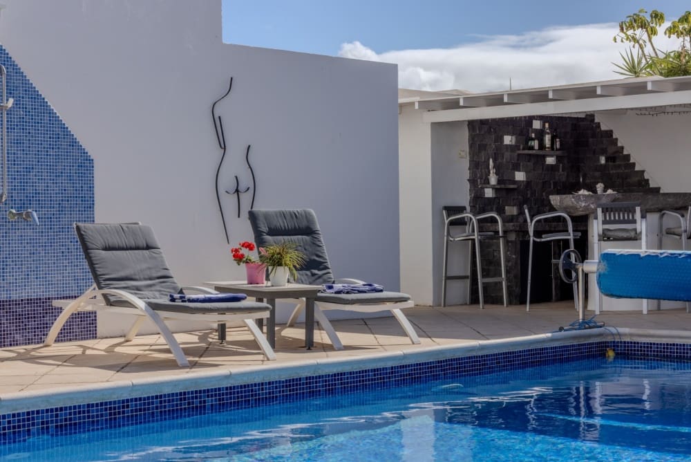 5 makuuhuone Huvila myytävänä paikassa Tias mukana uima-altaan - 830 000 € (Ref: 9458444)