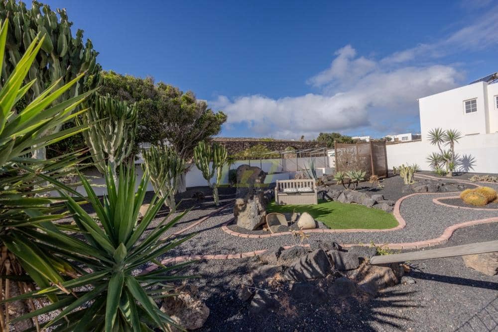 5 slaapkamer Villa te koop in Tias met zwembad - € 830.000 (Ref: 9458444)