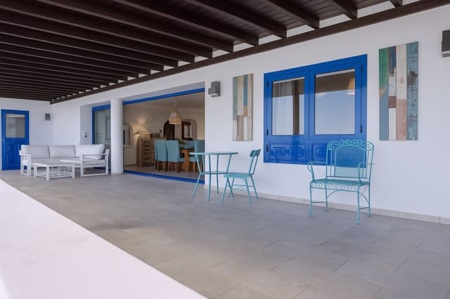 6 chambre Villa/Maison à vendre à Puerto del Carmen, Tías avec piscine - 1 200 000 € (Ref: 9458446)