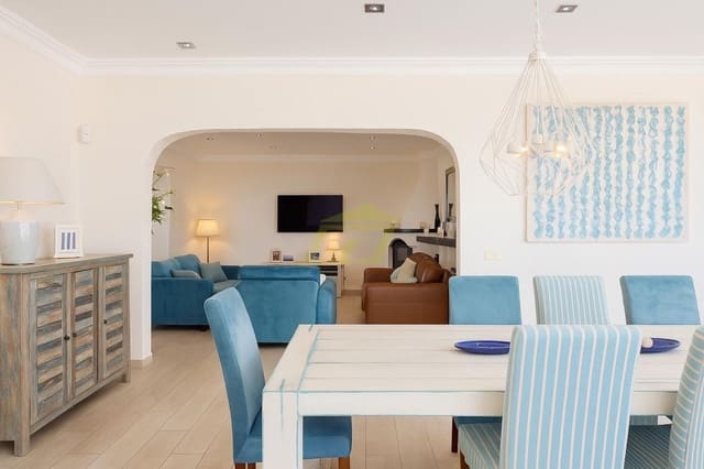 6 bedroom Villa for sale in Puerto del Carmen, Tías with pool - € 1,200,000 (Ref: 9458446)