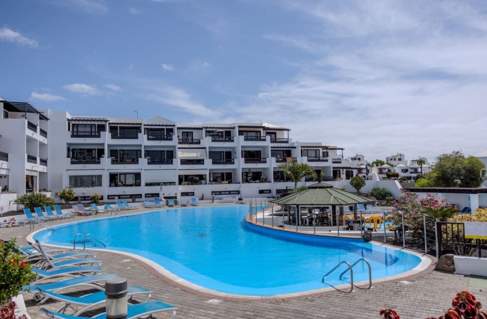 2 quarto Apartamento para venda em Costa Teguise com piscina - 295 000 € (Ref: 9458448)