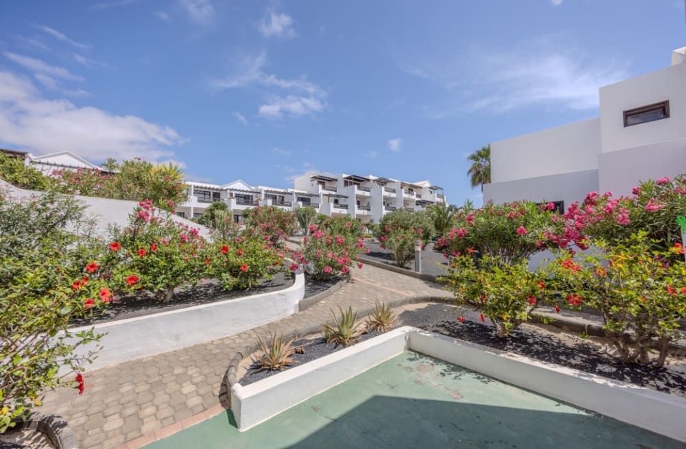 2 quarto Apartamento para venda em Costa Teguise com piscina - 295 000 € (Ref: 9458448)
