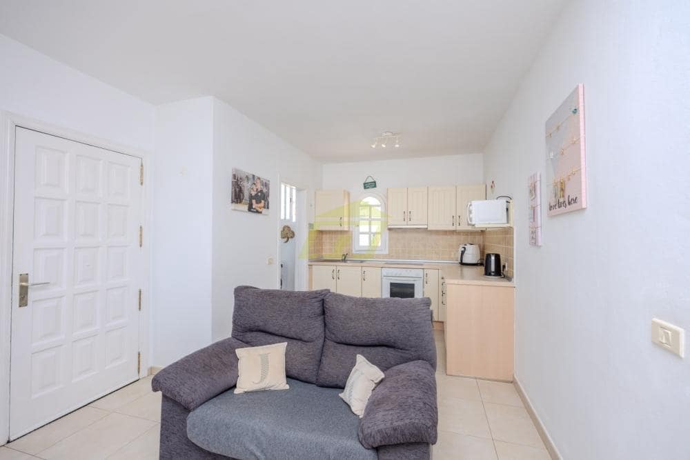 2 slaapkamer Appartement te koop in Puerto del Carmen - € 279.000 (Ref: 9458452)