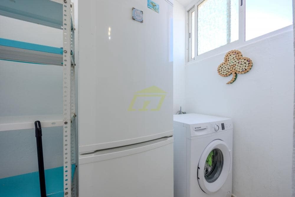 2 slaapkamer Appartement te koop in Puerto del Carmen - € 279.000 (Ref: 9458452)