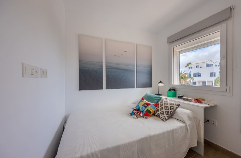 4 bedroom Villa for sale in Costa Teguise - € 395,000 (Ref: 9458453)