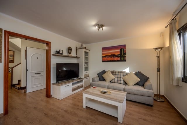 4 sovrum Villa till salu i Playa Honda, San Bartolomé - 425 000 € (Ref: 9458454)