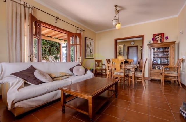 Chalet de 4 habitaciones en Tahiche, Teguise en venta - 499.000 € (Ref: 9458455)