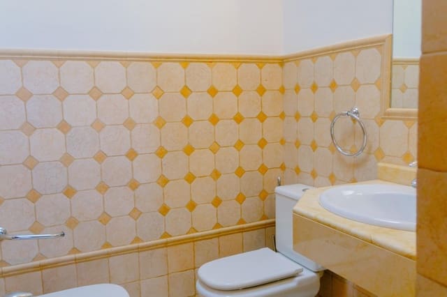 3 slaapkamer Villa te koop in Puerto Calero, Yaiza met zwembad - € 799.000 (Ref: 9458456)