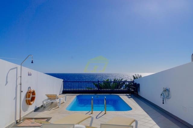 3 sovrum Villa till salu i Puerto Calero, Yaiza med pool - 799 000 € (Ref: 9458456)